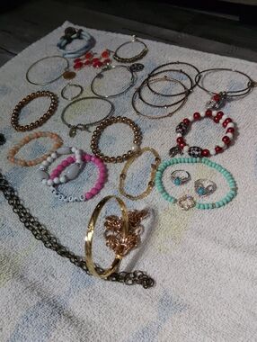 Gold and Multicolor Women's Beaded & Metal Bracelet Set
